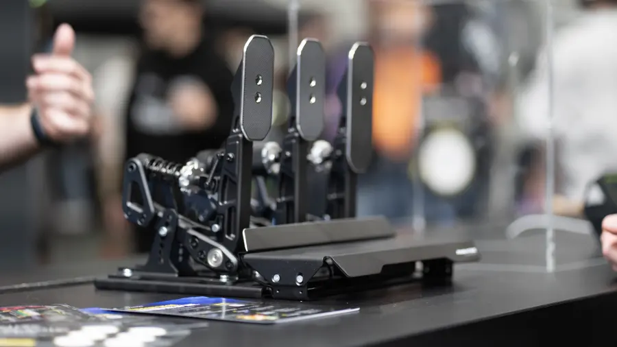 Fanatec ClubSport Pedals V4: 18 év után új pedálcsalád, 2027-re