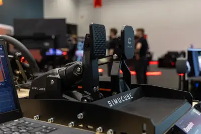 SimRacing Expo Frankfurt 2026: ActivePedal Sport, Fanatec Project Obsidian és az Asetek GT Nova